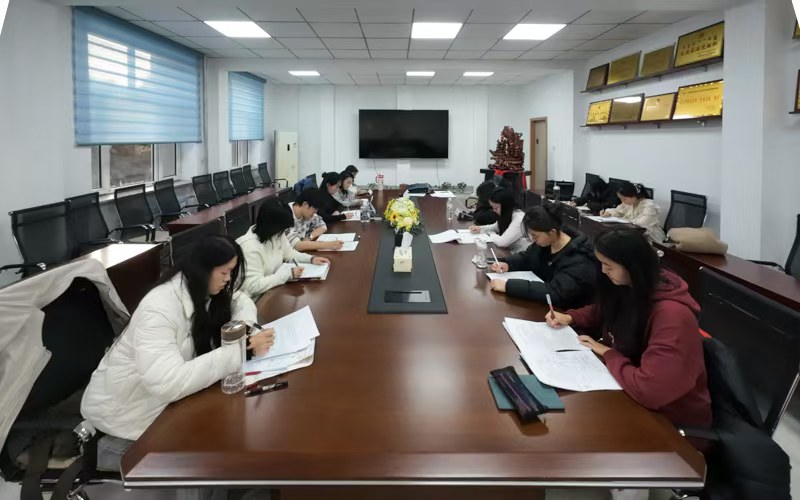 自学研讨现场.jpg