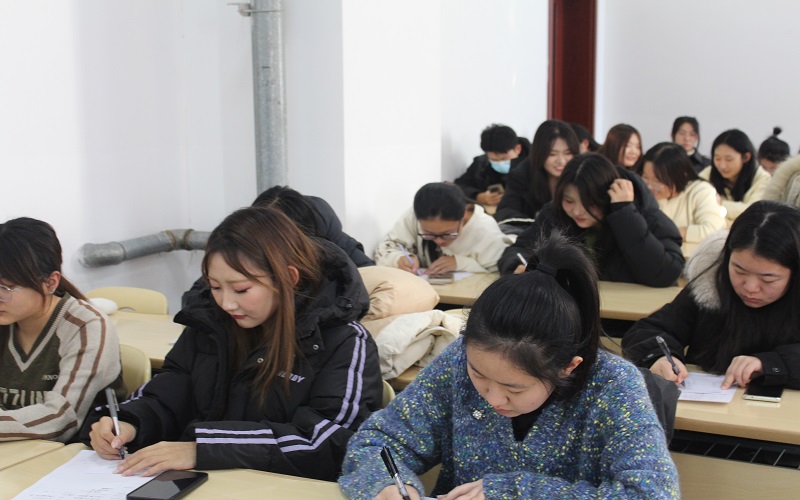 2.宣讲现场.JPG