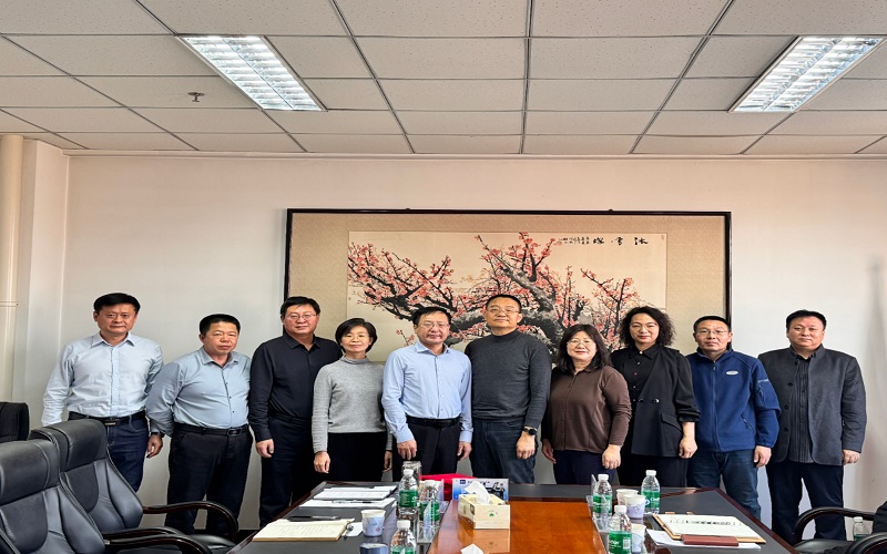 12会议合影.jpg