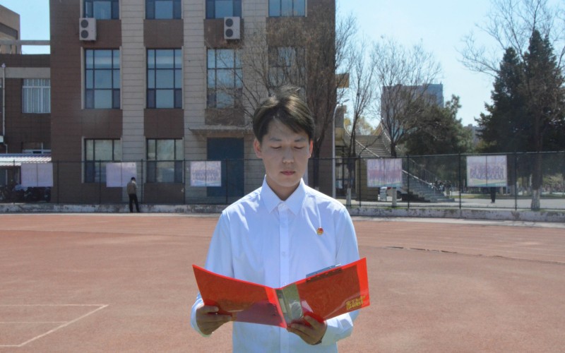 2024级广播电视编导一班冯晓鹏发言.JPG