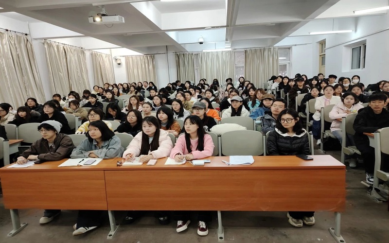 1.培训现场.jpg