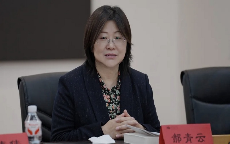 2.内蒙古民族大学文学与新闻传播学院院长郝青云讲话.jpg