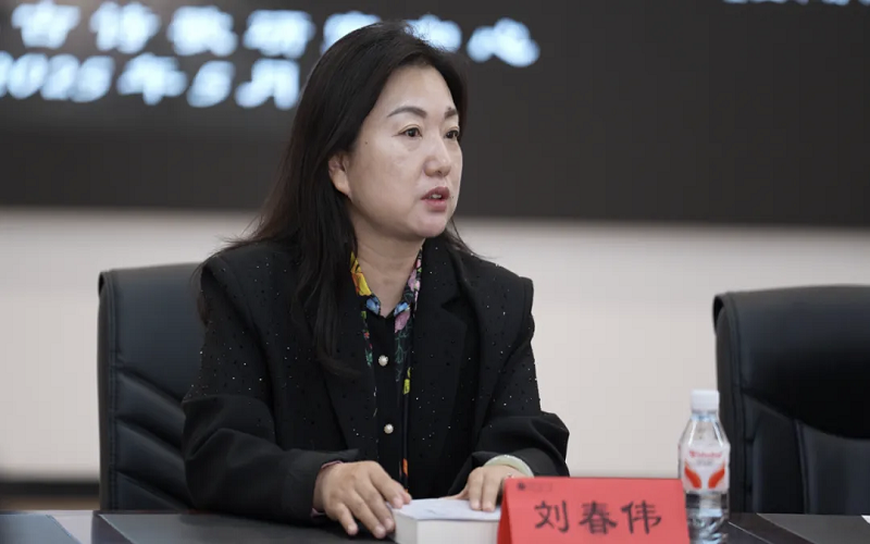 4.科尔沁区文联副主席刘春伟讲话.png