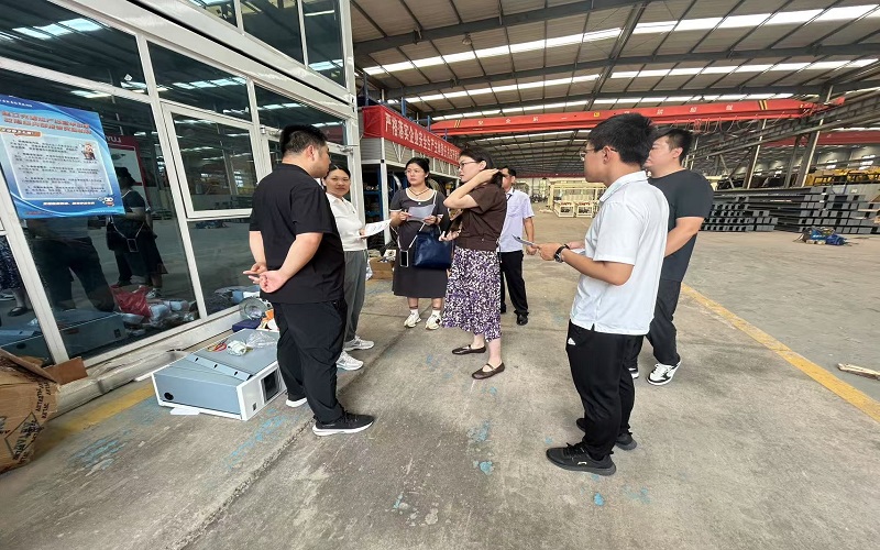 2 工作现场.jpg