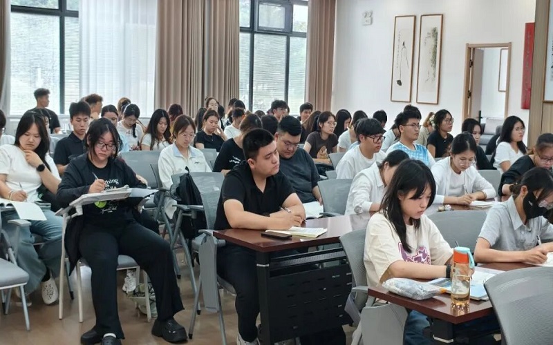 2会议现场.jpg